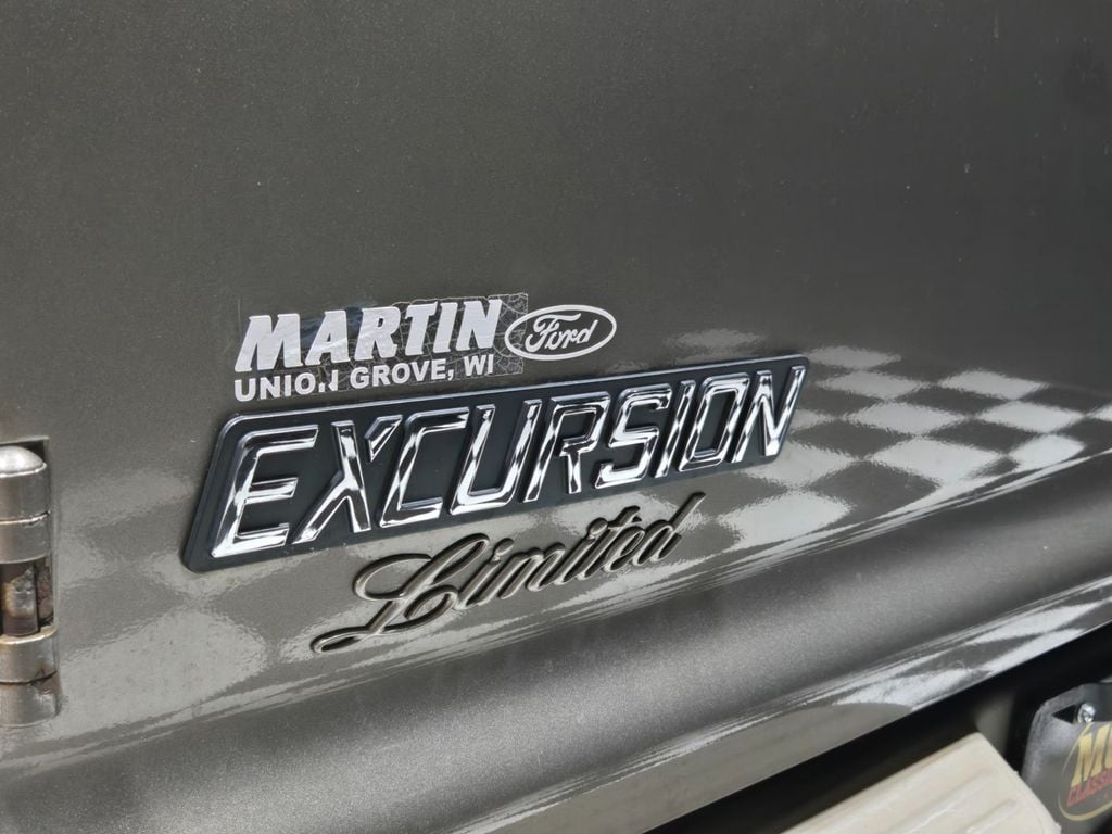 2005 Ford Excursion 137" WB 6.0L Limited 4WD - 22991761 - 43