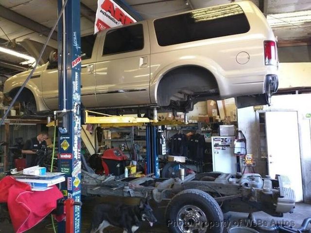 2005 Ford Excursion 137" WB 6.0L Limited 4WD - 22442625 - 60