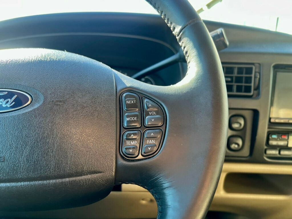 2005 Ford Excursion 137" WB 6.8L Limited 4WD - 22961186 - 18