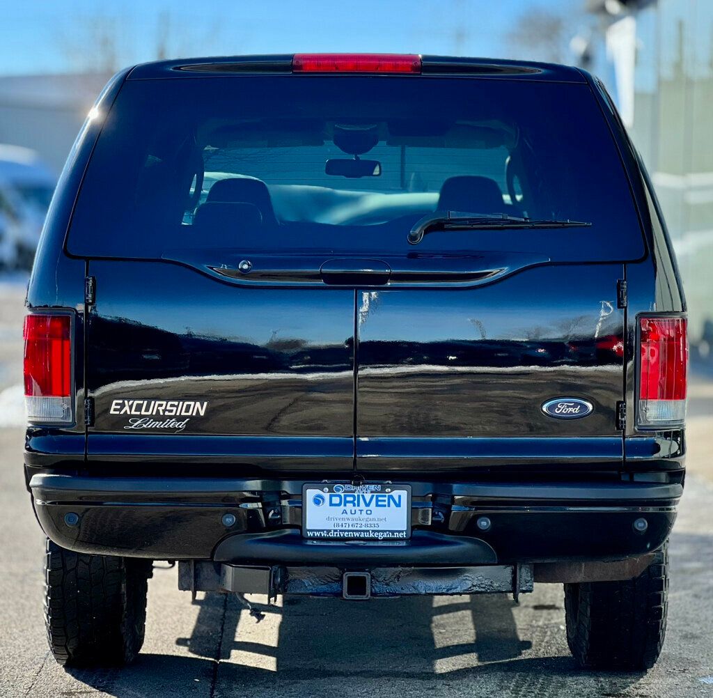 2005 Ford Excursion 137" WB 6.8L Limited 4WD - 22961186 - 3