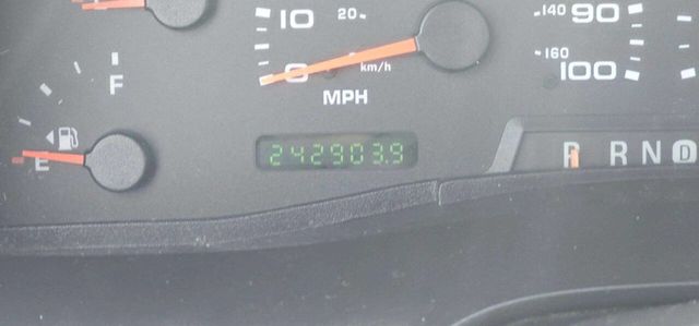 2005 Ford Excursion 137" WB 6.8L XLT 4WD - 22994638 - 10