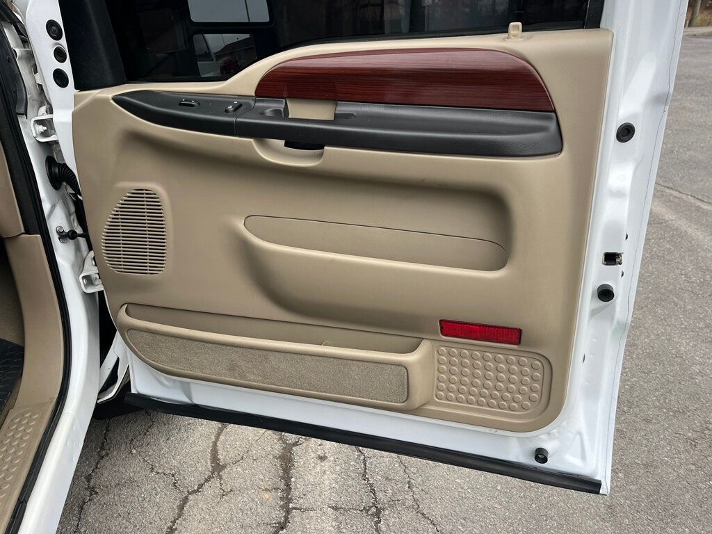 2005 Ford Excursion Eddie Bauer Powerstroke Turbo Diesel 4x4 - 22949196 - 44