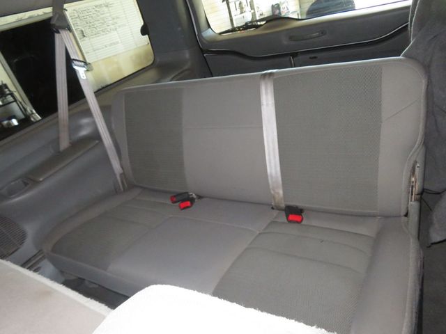 2005 Ford Excursion EXTRA CLEAN 4X4 EXCURSION LOW MILES ONLY 125K THIRD ROW SEATING  - 22951509 - 26