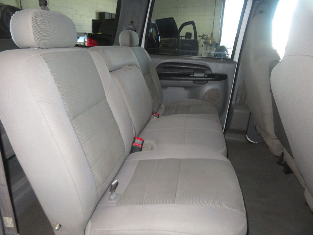 2005 Ford Excursion EXTRA CLEAN 4X4 EXCURSION LOW MILES ONLY 125K THIRD ROW SEATING  - 22951509 - 30