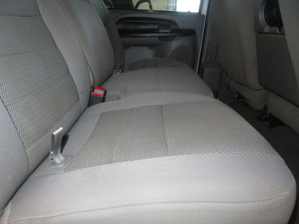 2005 Ford Excursion EXTRA CLEAN 4X4 EXCURSION LOW MILES ONLY 125K THIRD ROW SEATING  - 22951509 - 32