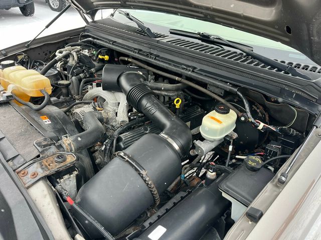 2005 Ford Excursion Limited V10 4x4 1-Owner - 22969113 - 14