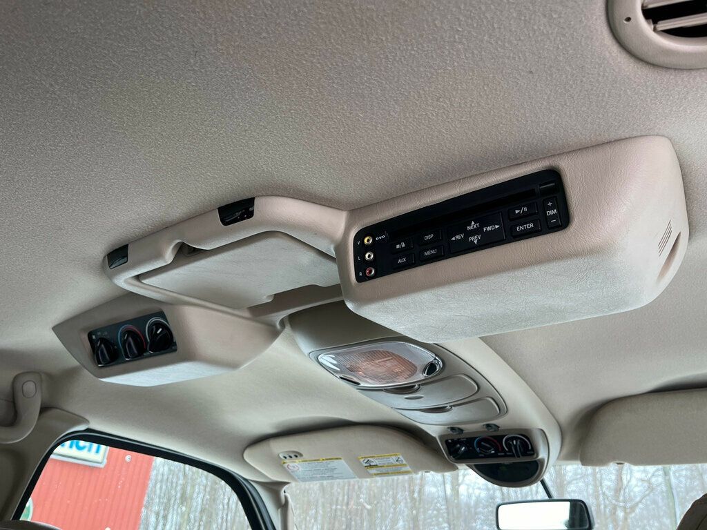 2005 Ford Excursion Limited V10 4x4 1-Owner - 22969113 - 17