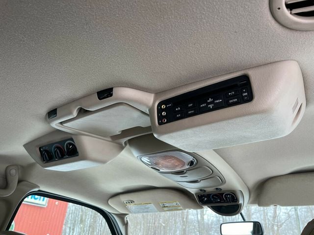 2005 Ford Excursion Limited V10 4x4 1-Owner - 22969113 - 17