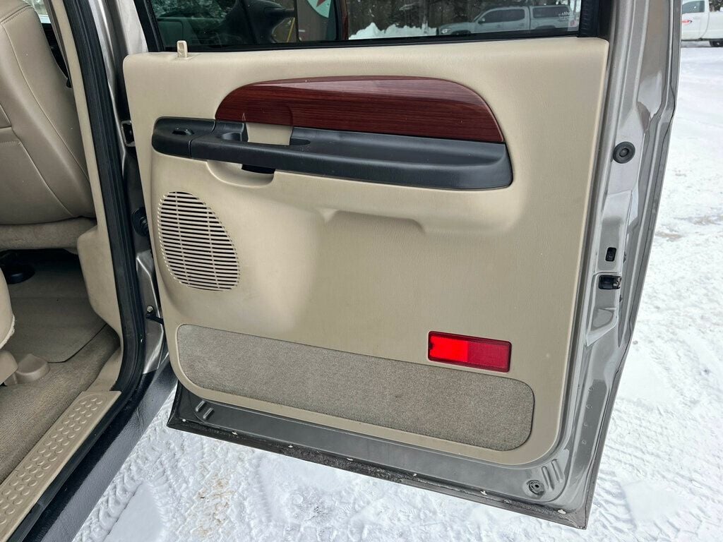 2005 Ford Excursion Limited V10 4x4 1-Owner - 22969113 - 21