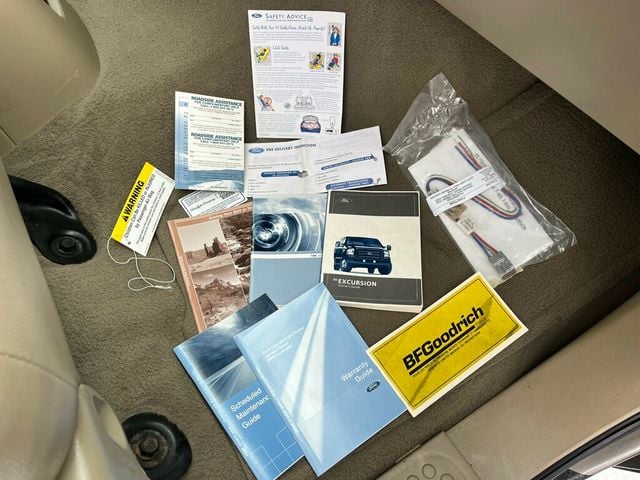 2005 Ford Excursion Limited V10 4x4 1-Owner - 22969113 - 22