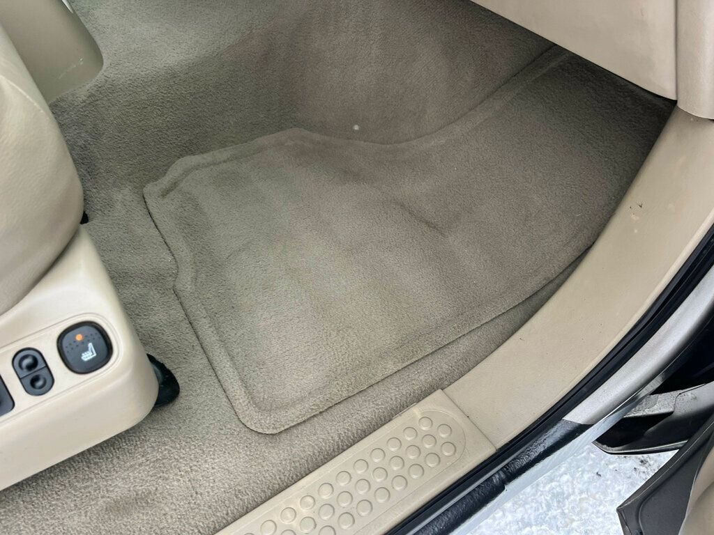 2005 Ford Excursion Limited V10 4x4 1-Owner - 22969113 - 26