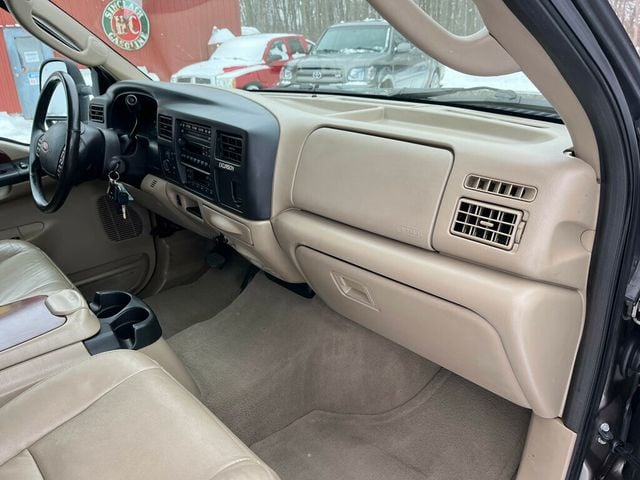 2005 Ford Excursion Limited V10 4x4 1-Owner - 22969113 - 27