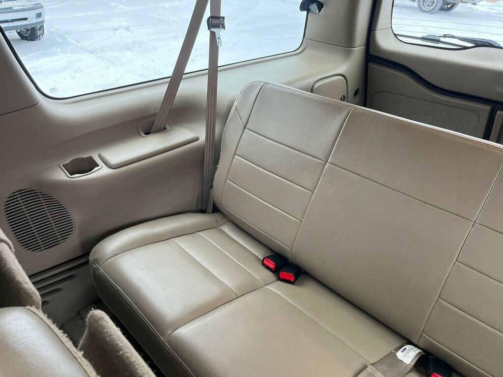 2005 Ford Excursion Limited V10 4x4 1-Owner - 22969113 - 38