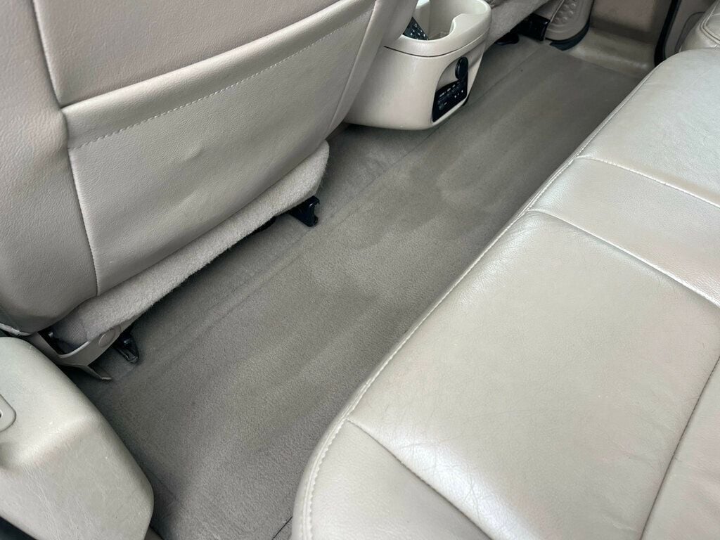 2005 Ford Excursion Limited V10 4x4 1-Owner - 22969113 - 41