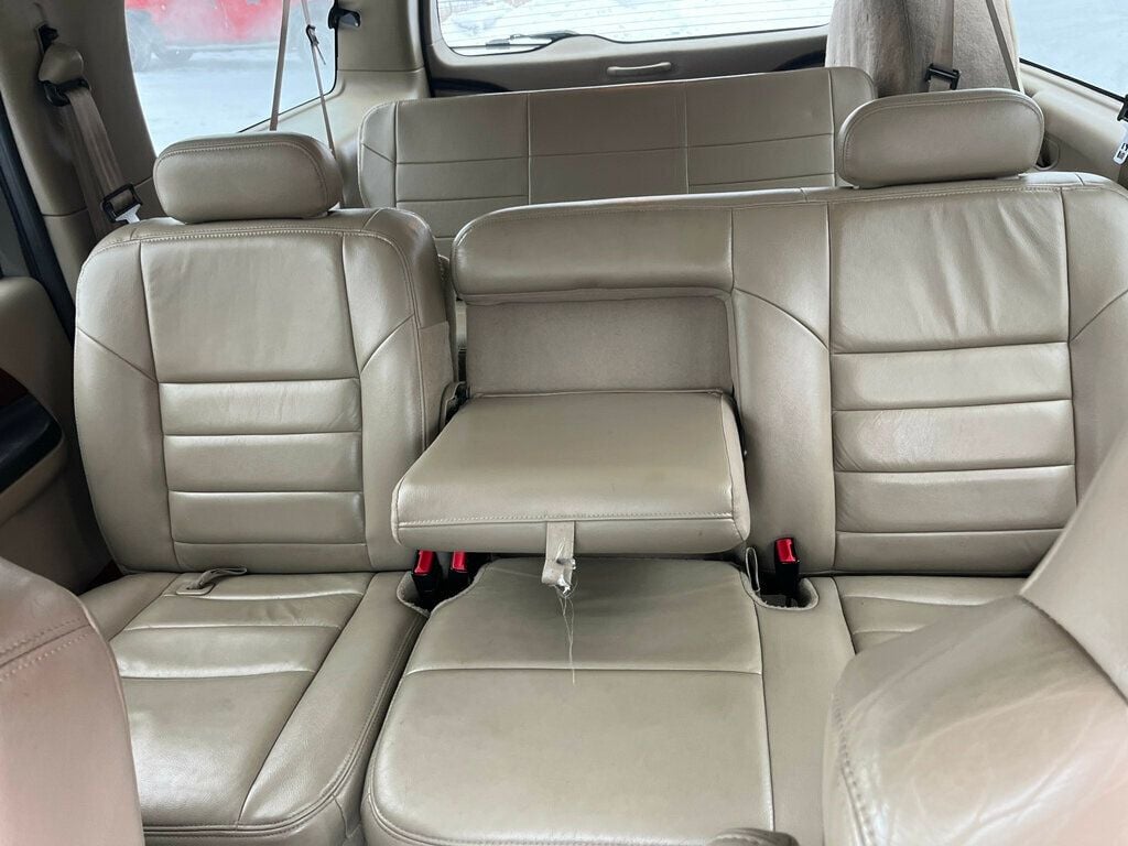 2005 Ford Excursion Limited V10 4x4 1-Owner - 22969113 - 46