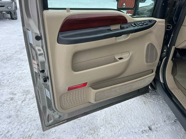 2005 Ford Excursion Limited V10 4x4 1-Owner - 22969113 - 52