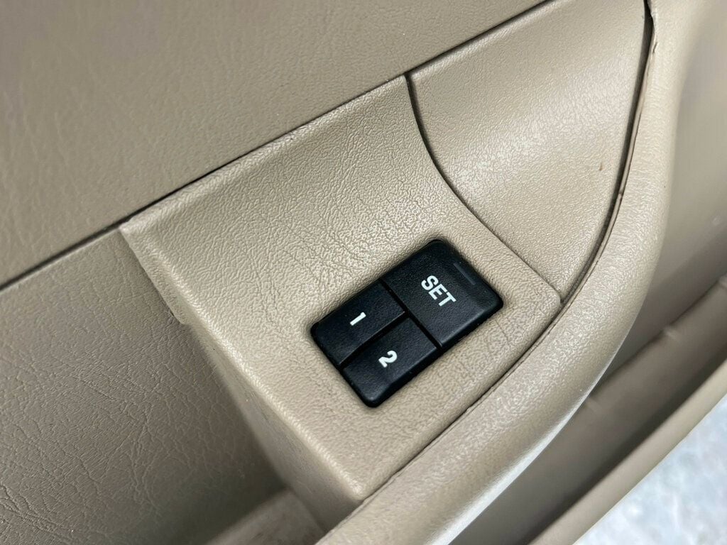 2005 Ford Excursion Limited V10 4x4 1-Owner - 22969113 - 54