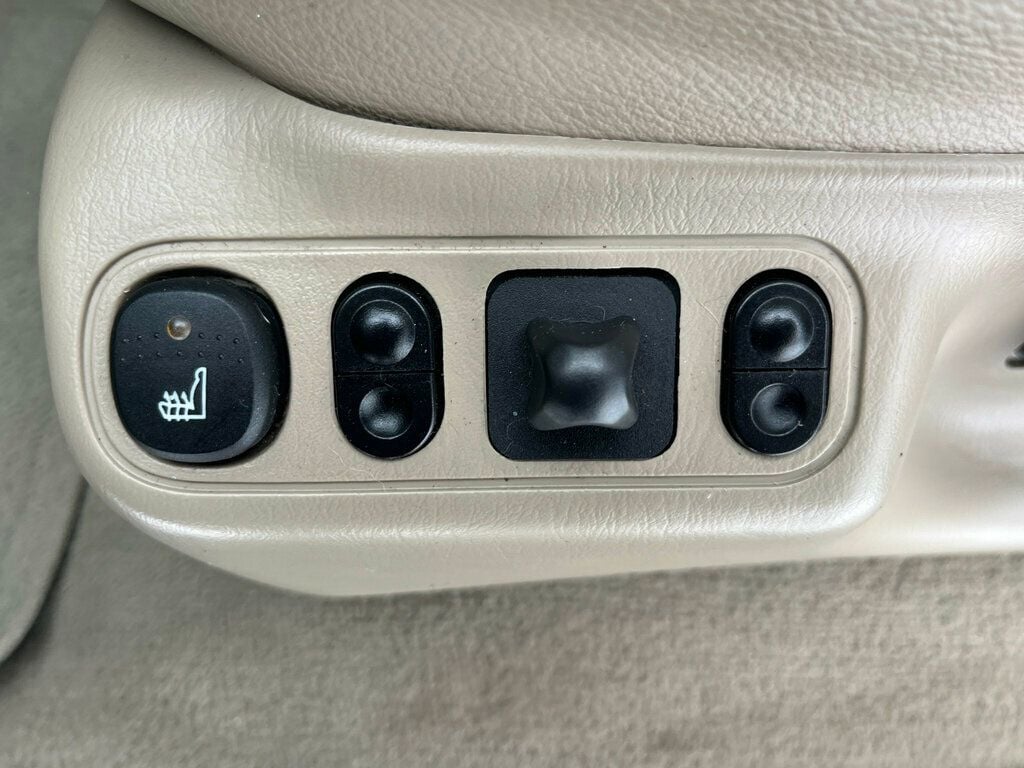 2005 Ford Excursion Limited V10 4x4 1-Owner - 22969113 - 57