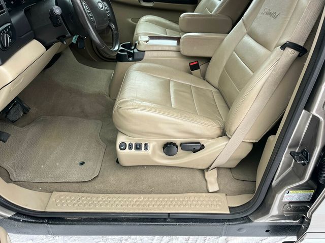 2005 Ford Excursion Limited V10 4x4 1-Owner - 22969113 - 60