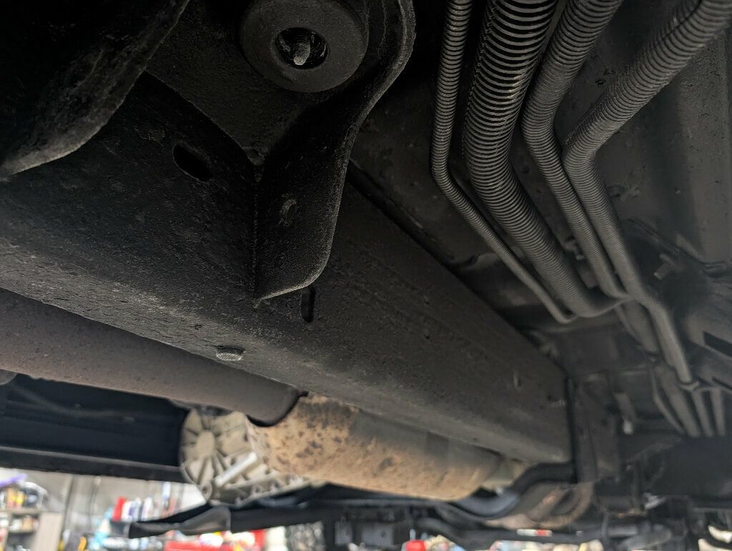 2005 Ford Excursion Limited V10 4x4 1-Owner - 22969113 - 66