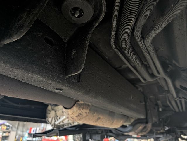 2005 Ford Excursion Limited V10 4x4 1-Owner - 22969113 - 66