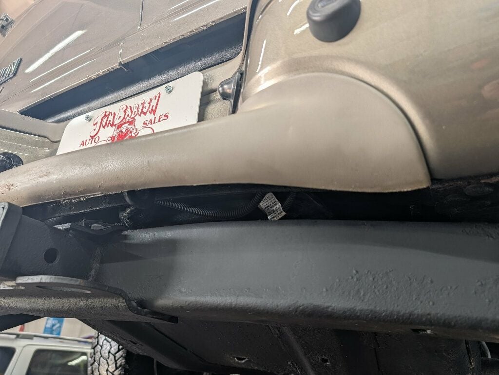 2005 Ford Excursion Limited V10 4x4 1-Owner - 22969113 - 75