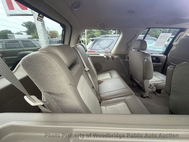 2005 Ford Expedition 5.4L Eddie Bauer 4WD - 23075035 - 9