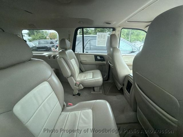 2005 Ford Expedition 5.4L Eddie Bauer 4WD - 23075035 - 10