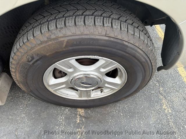 2005 Ford Expedition 5.4L Eddie Bauer 4WD - 23075035 - 12