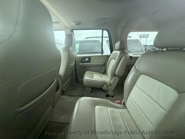 2005 Ford Expedition 5.4L Eddie Bauer 4WD - 23075035 - 7