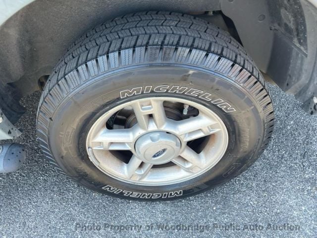 2005 Ford Explorer 4dr 114" WB 4.0L XLS - 23047469 - 10