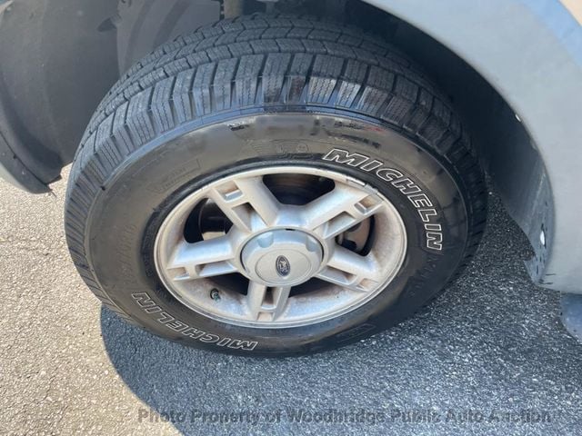 2005 Ford Explorer 4dr 114" WB 4.0L XLS - 23047469 - 8