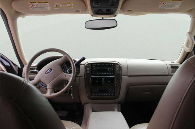 2005 Ford Explorer 4dr 114" WB 4.6L Eddie Bauer 4WD - 23030323 - 7