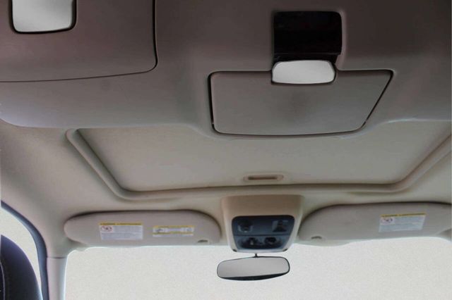 2005 Ford Explorer 4dr 114" WB 4.6L Eddie Bauer 4WD - 23030323 - 8