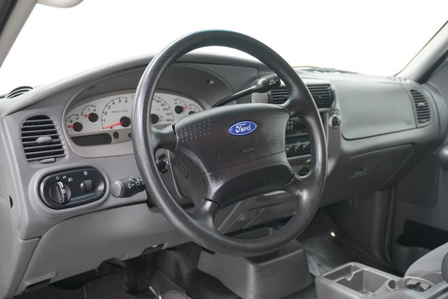 2005 Ford Explorer Sport Trac 4dr 126" WB Adrenalin - 23012676 - 10