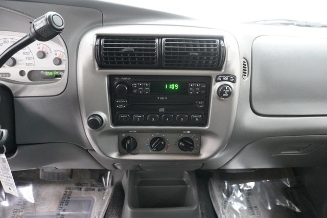 2005 Ford Explorer Sport Trac 4dr 126" WB Adrenalin - 23012676 - 17