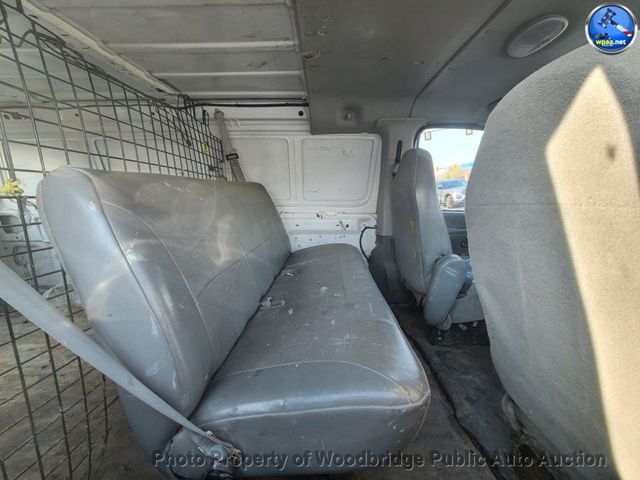 2005 Ford E-150  - 22933414 - 3