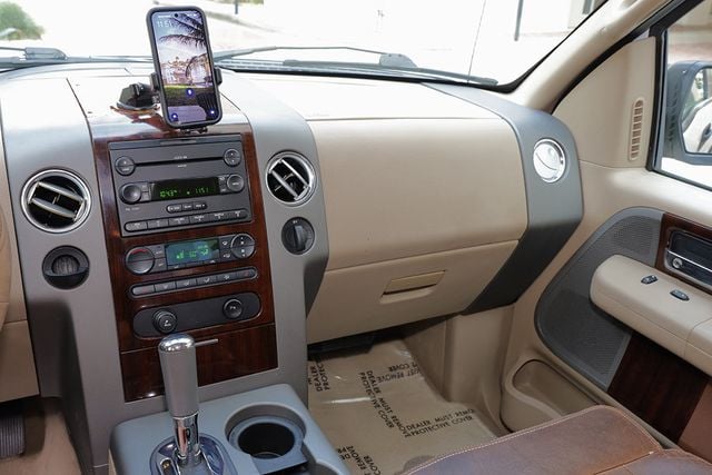 2005 Ford F-150 SuperCrew 139" King Ranch - 23064062 - 9