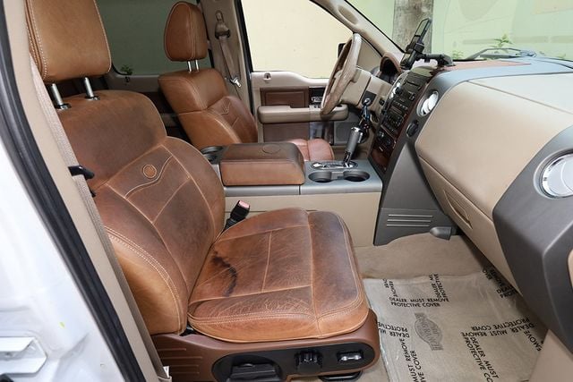 2005 Ford F-150 SuperCrew 139" King Ranch - 23064062 - 28