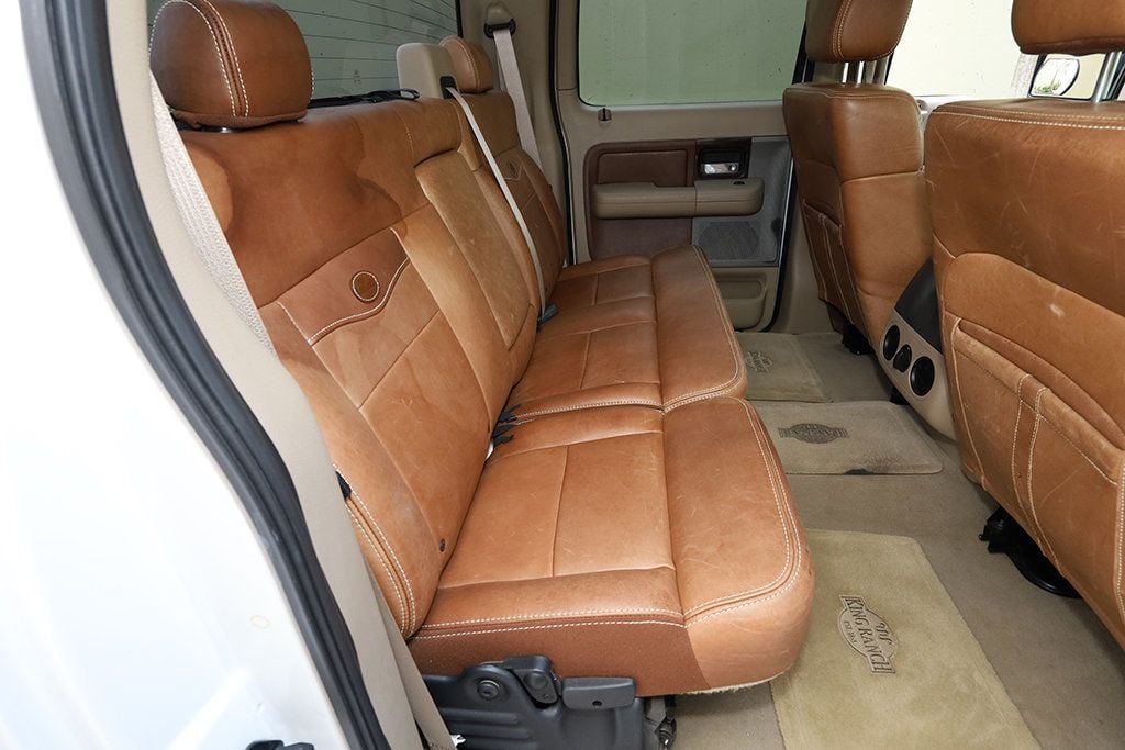 2005 Ford F-150 SuperCrew 139" King Ranch - 23064062 - 30