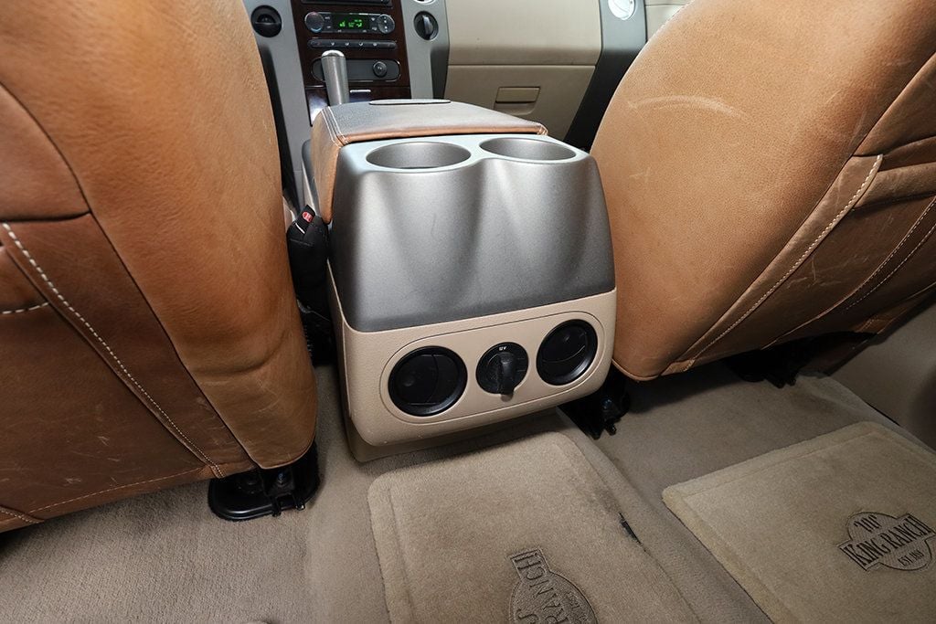 2005 Ford F-150 SuperCrew 139" King Ranch - 23064062 - 31