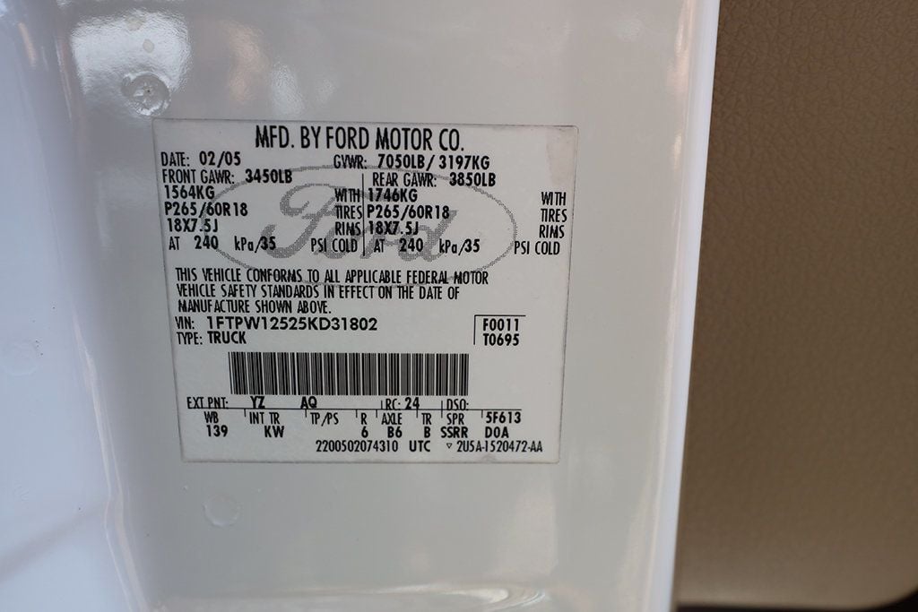 2005 Ford F-150 SuperCrew 139" King Ranch - 23064062 - 49