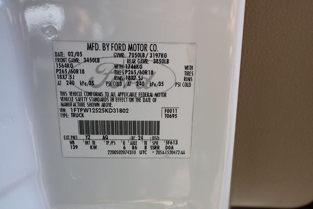 2005 Ford F-150 SuperCrew 139" King Ranch - 23064062 - 49
