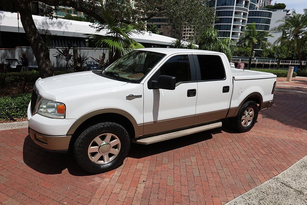 2005 Ford F-150 SuperCrew 139" King Ranch - 23064062 - 57