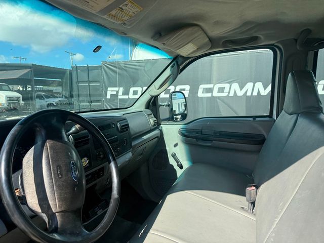 2005 Ford F-550 Crew Cab Flatbed  - 22943266 - 6