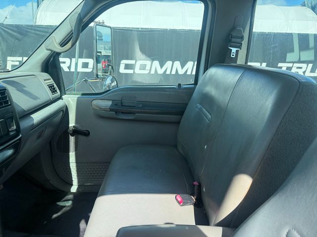 2005 Ford F-750 Cab and Chassis Base Trim - 22994690 - 7