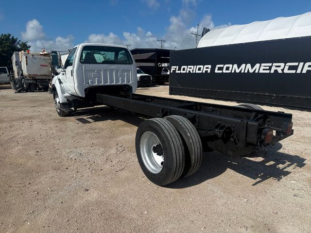 2005 Ford F-750 Cab & Chassis Base Trim - 22994690 - 2