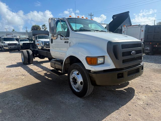 2005 Ford F-750 Cab & Chassis Base Trim - 22994690 - 5