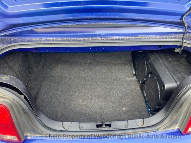 2005 Ford Mustang 2dr Convertible GT Deluxe - 22993683 - 13