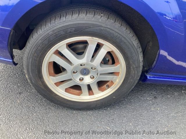 2005 Ford Mustang 2dr Convertible GT Deluxe - 22993683 - 17